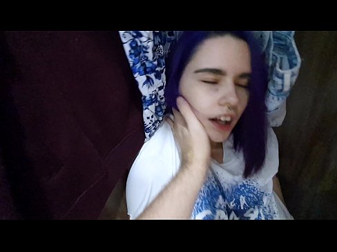 ❤️ Gjeta motrën time në dollap dhe e ndihmova të përfundonte ❤❌ Porno shtëpie tek ne